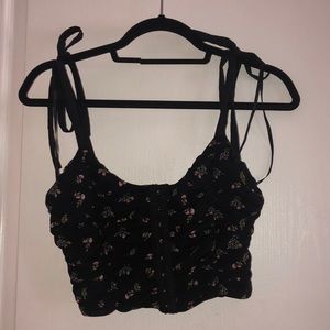 NEW Forever21 Floral Clasp Front/Shoulder Tie Top